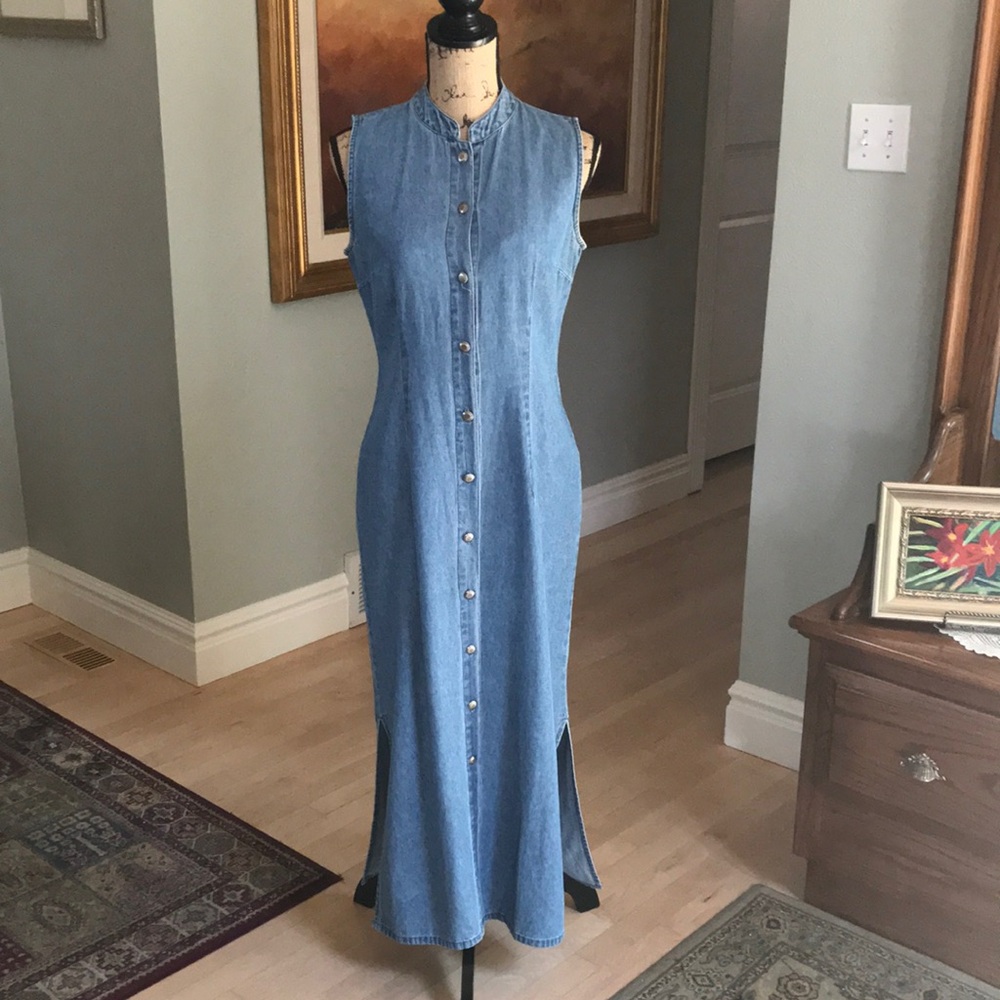 CW Sleeveless Denim Dress in Size 8